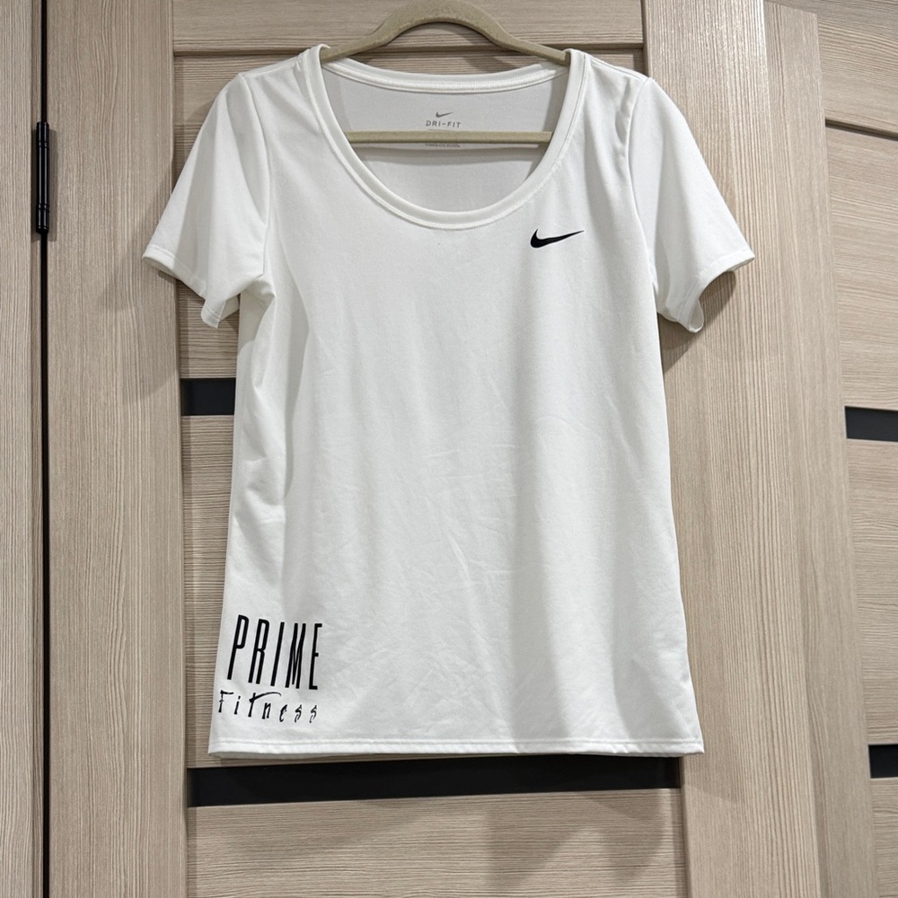 Nike White Dri-FIT Scoop Neck Short Sleeve Tee